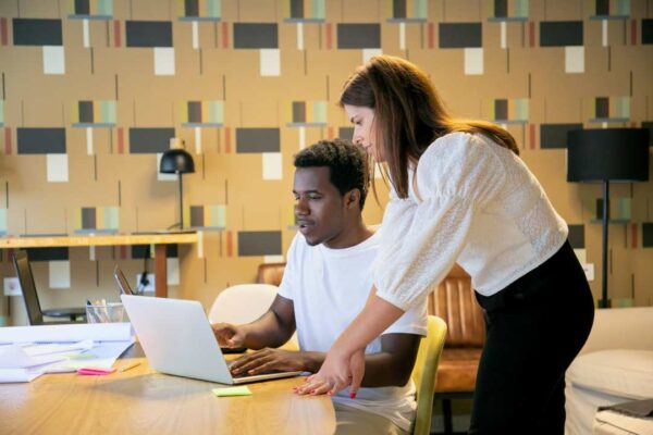 As vantagens para empresas de ter um programa de trainee eficiente