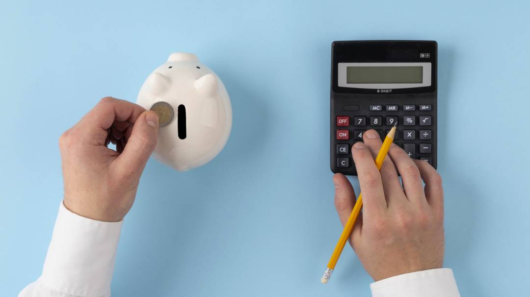 vista-superior-sortimento-de-elementos-financeiros