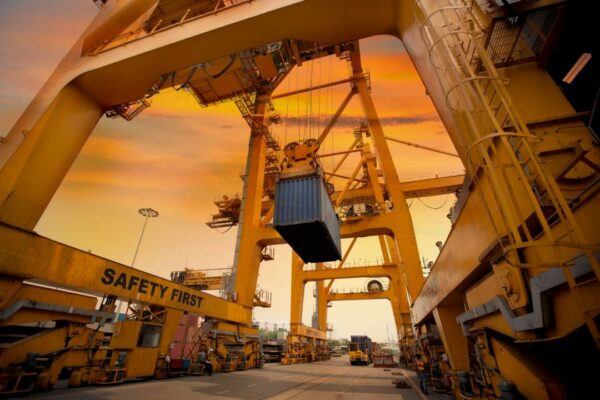 série de porta de operação de contêiner